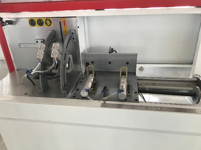 斷橋鋁門窗設(shè)備制造精品的工廠